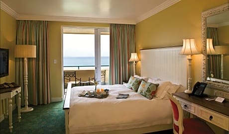 Sea Facing Luxury King/ Twin Room