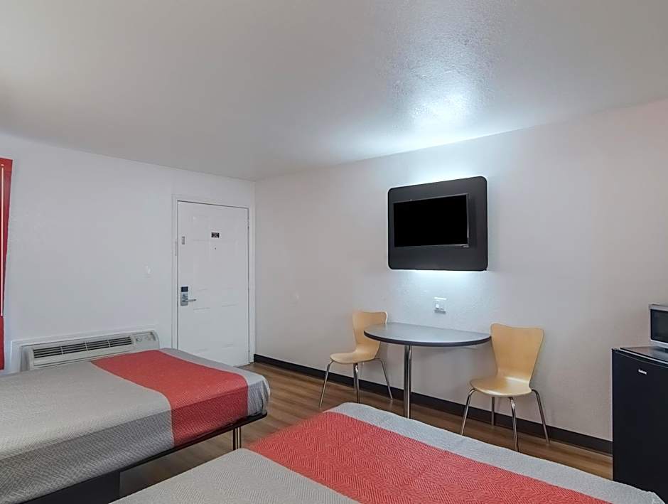 Motel 6 Paris