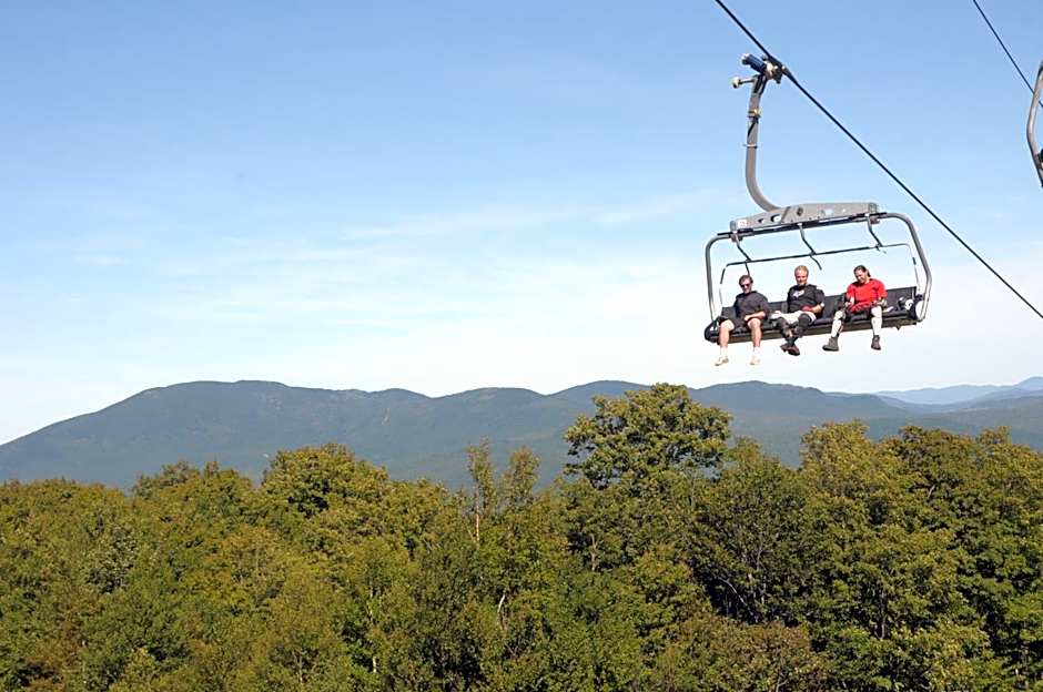 Grand Summit Hotel