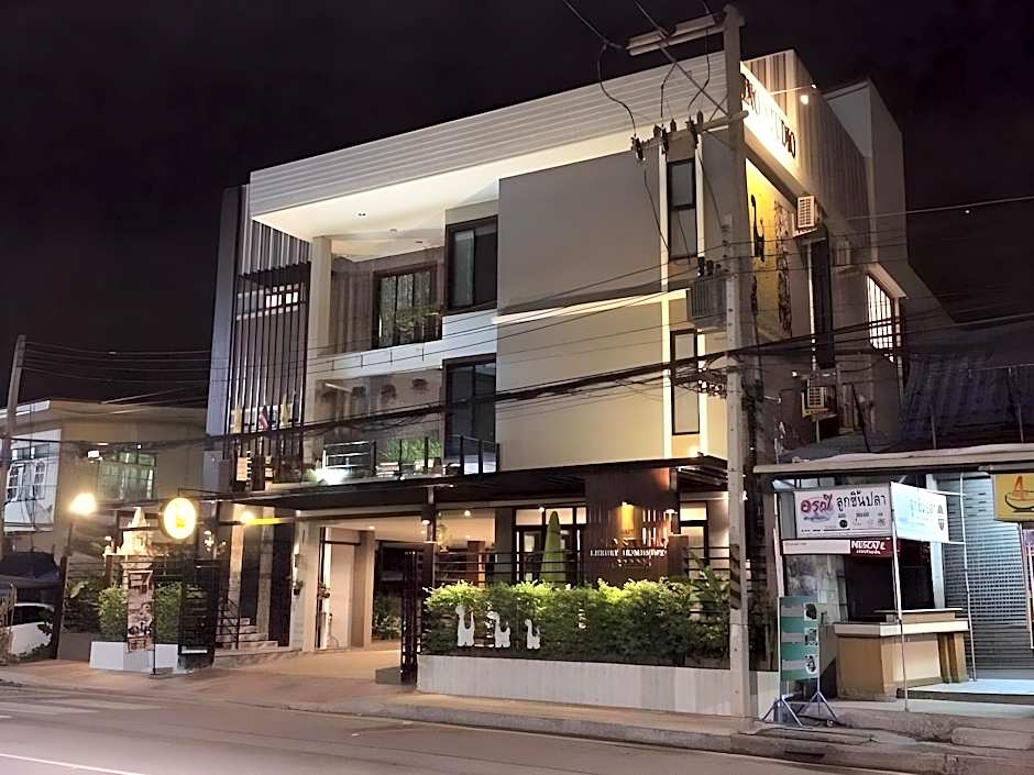 Dino Studio Luxury Homestay