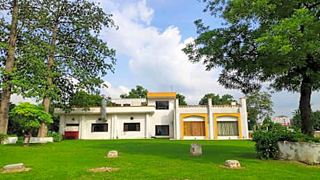 Dabchick Tourist Resort, Hodal