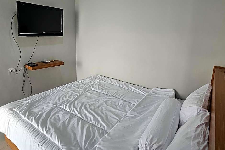 Guest House Saqeena Syariah near Blitar Park RedPartner