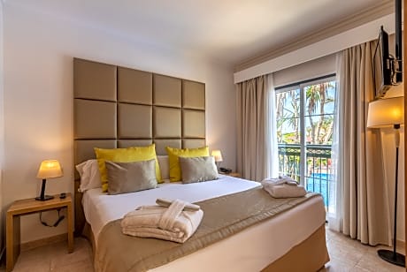 ONE BEDROOM SUITE POOL VIEW 3 ADULTS 