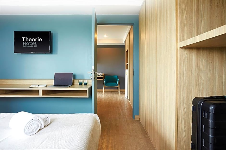 Theorie Hotel Sukhumvit 107 by SLH