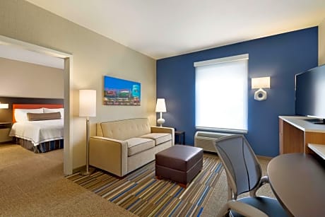 One-Bedroom Queen Suite - Non-Smoking