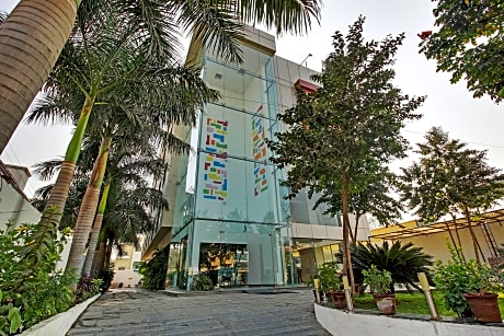 Hotel Sai Miracle
