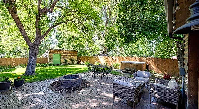 Engen Hus Bed and Breakfast