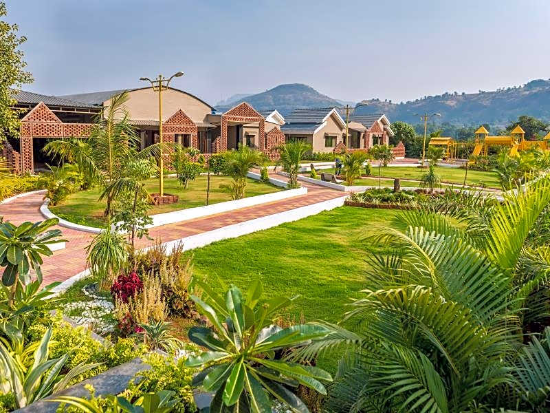 Saj By The Lake - Malshej Ghat Hotel