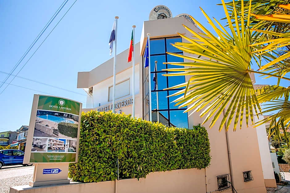 Photo 1 of 50 of Hotel Larverde