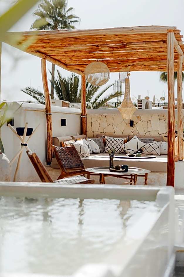 Kenzara Suites & Pool, Your private escape