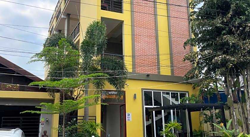 Neakru Guesthouse and Restaurant