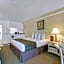 Ramada by Wyndham Panama City Beach / Beachfront
