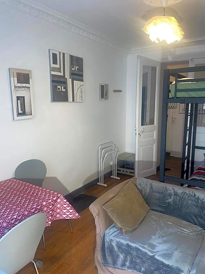 Chambres privées dans un appartement de 2 pièces à Paris 13e