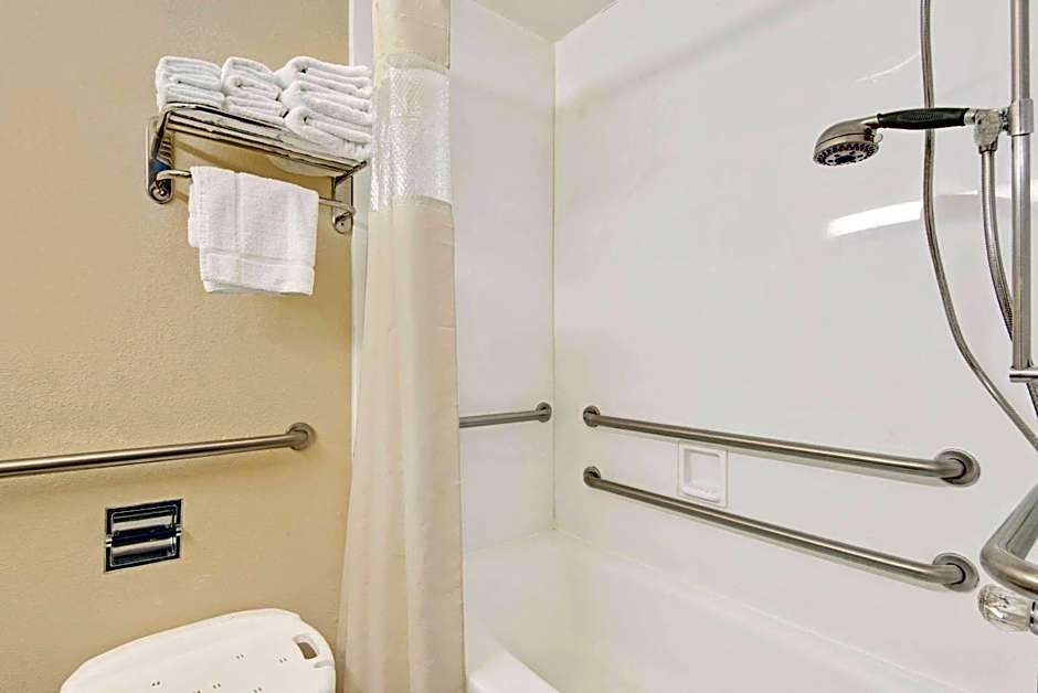 Days Inn by Wyndham Washington