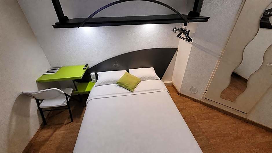 Good Night Hotel