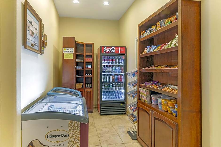 Best Western Plus Monica Royale Inn & Suites