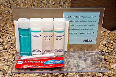 1 Queen Mobility/Hearing Access Tub Nosmok
