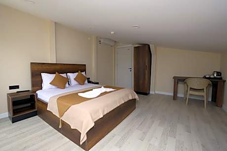 Junior Suite Double Or Twin Mountain View