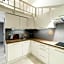2 Nights Apartments - great location, right next to Main Rail and Bus Station, 10 min to Main Square by foot