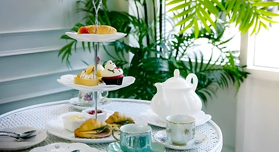 Collection O The Spades Hostel