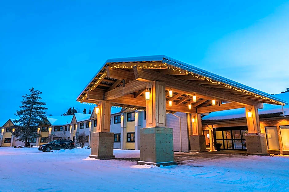 Prestige Hudson Bay Lodge, Premier Collection