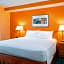 Fairfield Inn & Suites by Marriott State College