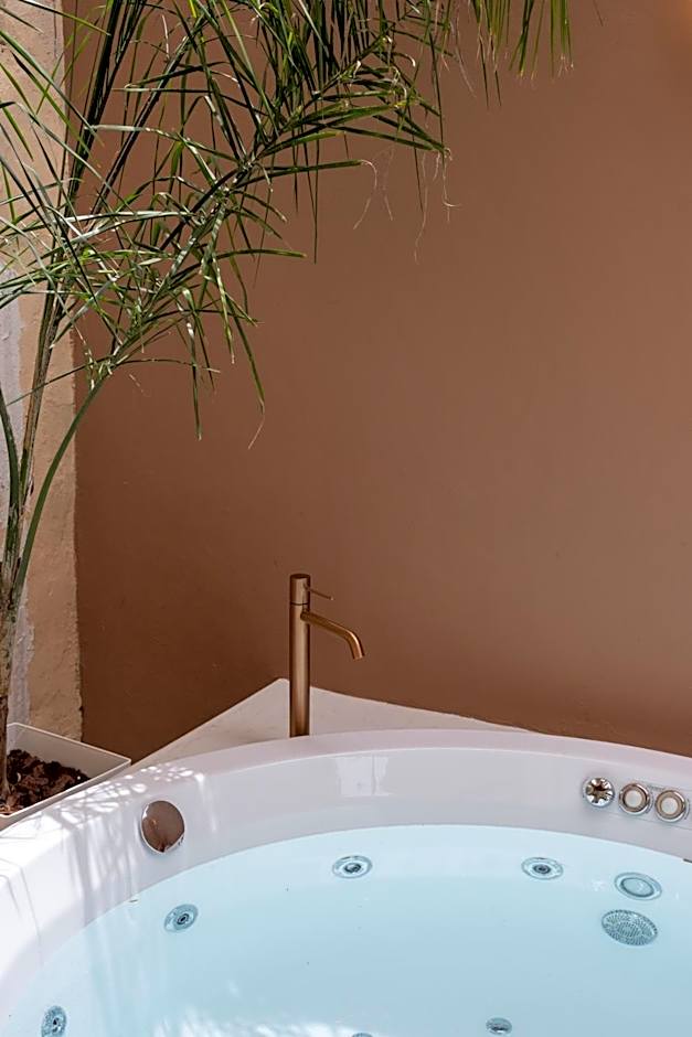 Qualia Slowlife Suites