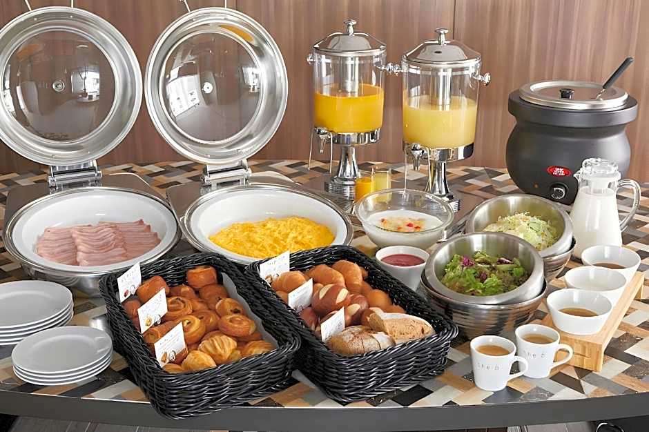 The B Tokyo Shimbashi Toranomon