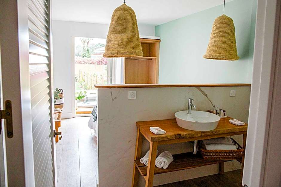 Photo 1 of 10 of Villa, Jacuzzi®