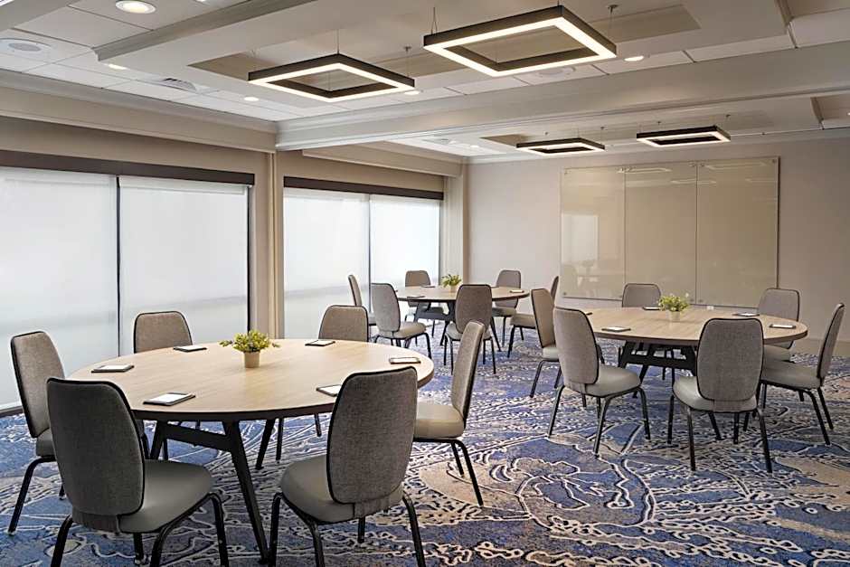 Hyatt Regency Suites Atlanta Northwest