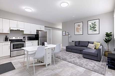 2 BR Basement Suite for 6 ppl in Delta