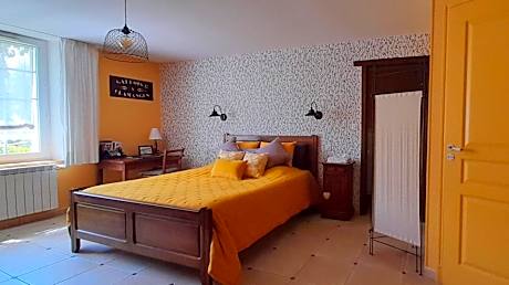 Triple Room with Private Bathroom