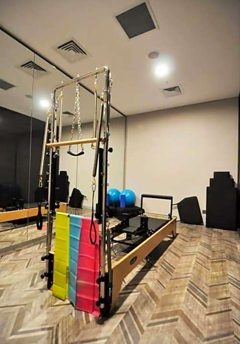 Luxury suites with gym and pool floor40