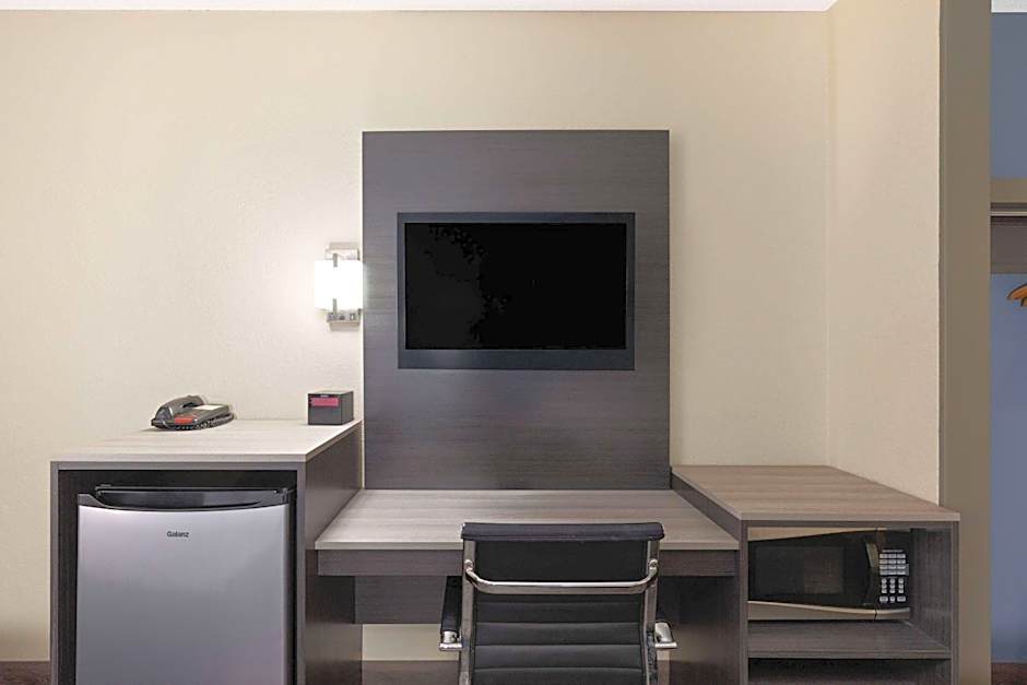 Travelodge by Wyndham Perry GA