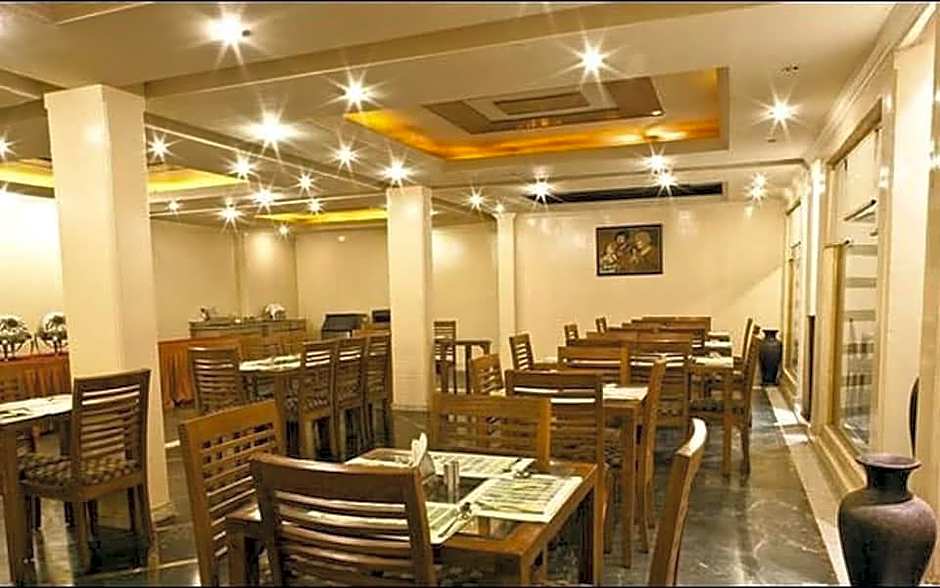 Hotel Piccadily Manali