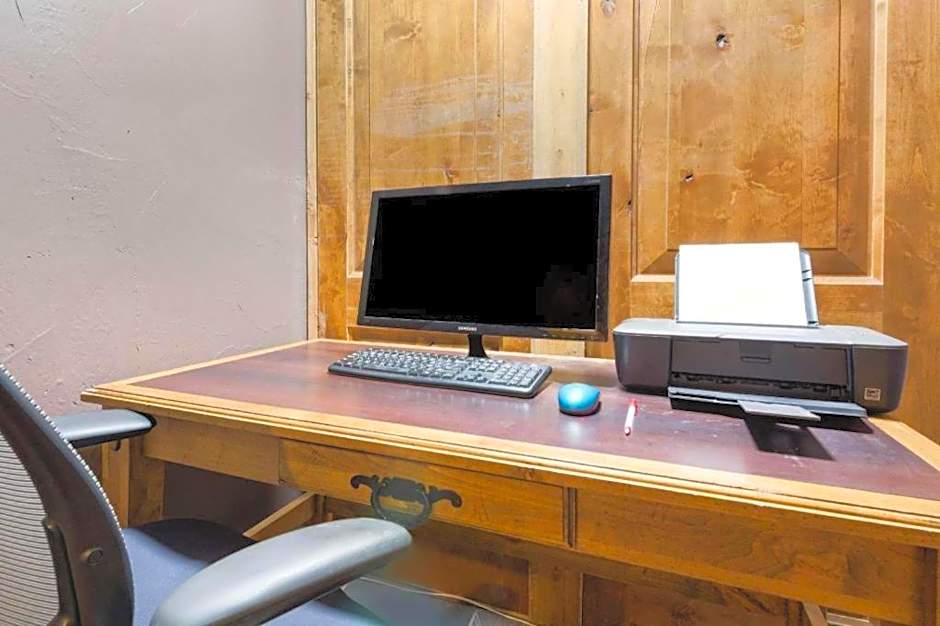 Ramada by Wyndham Monument