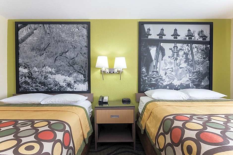 Super 8 by Wyndham Brunswick/St Simons Island Area