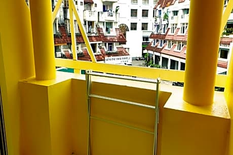 Mixed Dormitory Room