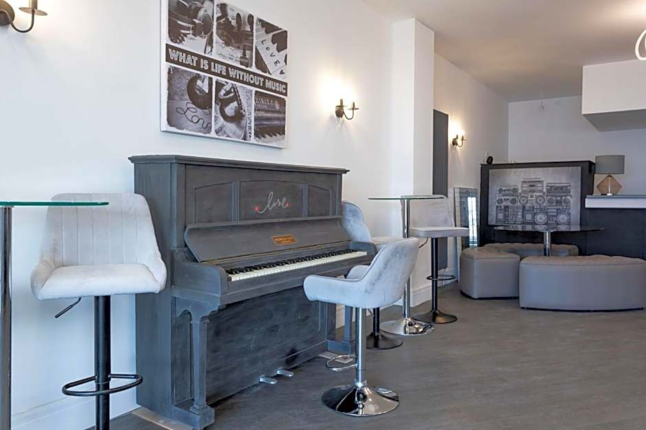 RESIDENCY LUXURY SEAFRONT HOTEL