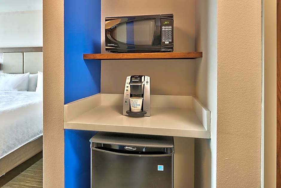 Holiday Inn Express And Suites Albuquerque East By IHG