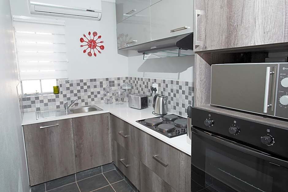 3 Lux Suites