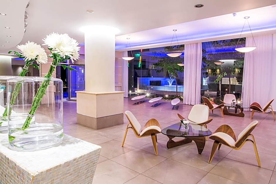 Napa Plaza Hotel (Adults Only)