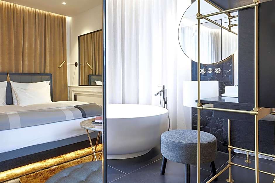 Roomers Munich, Autograph Collection by Marriott