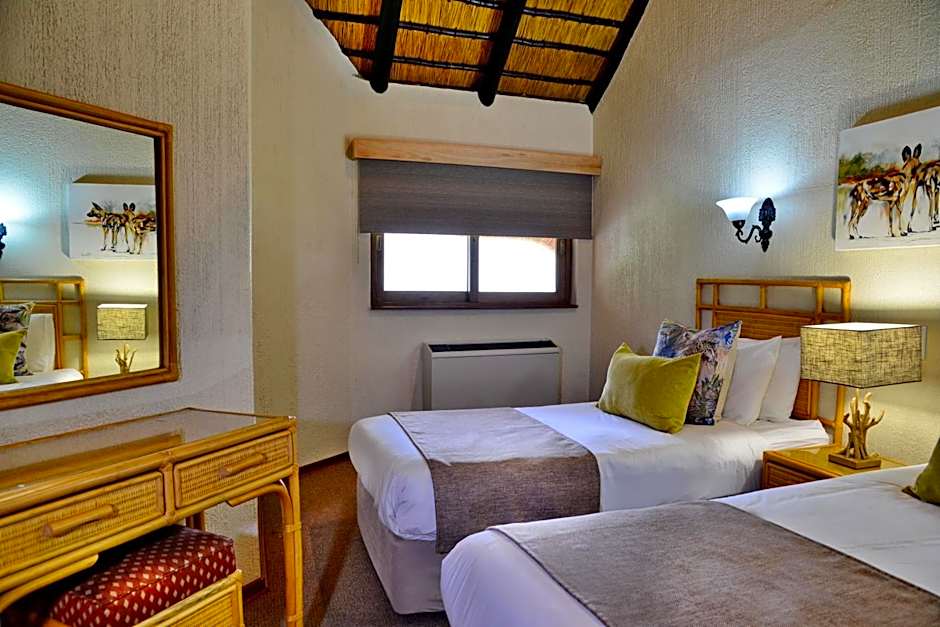 Cambalala - Luxury Units - in Kruger Park Lodge - Serviced Daily, Free Wi-Fi
