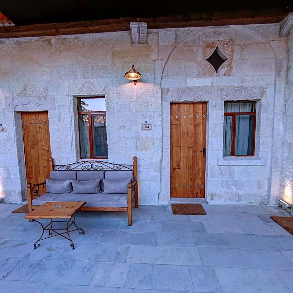 Sarnich Cave Suites