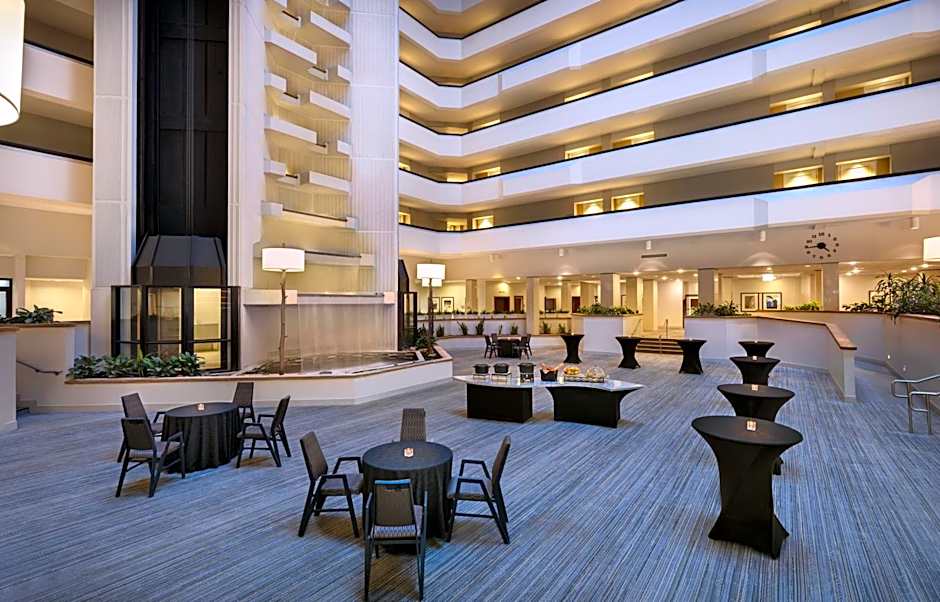 Sheraton West Des Moines Hotel
