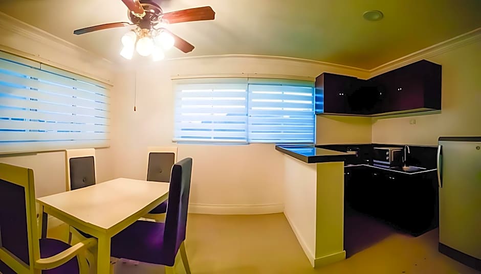 Hotel Euroasia by Bluebookers