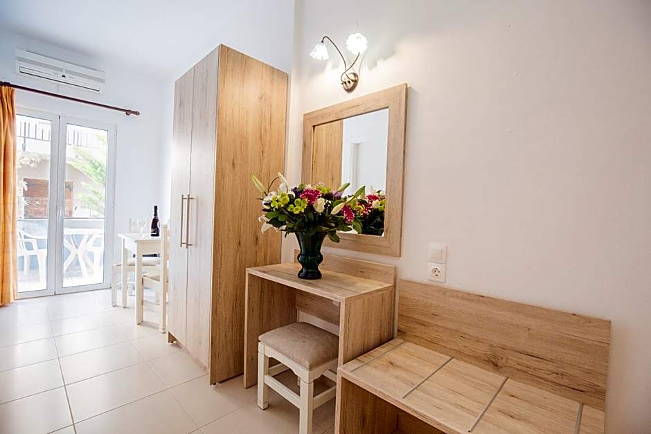 Mastorakis Hotel and Studios