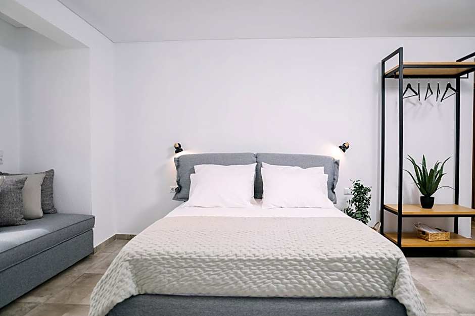 BLUE STONE Luxury Suites