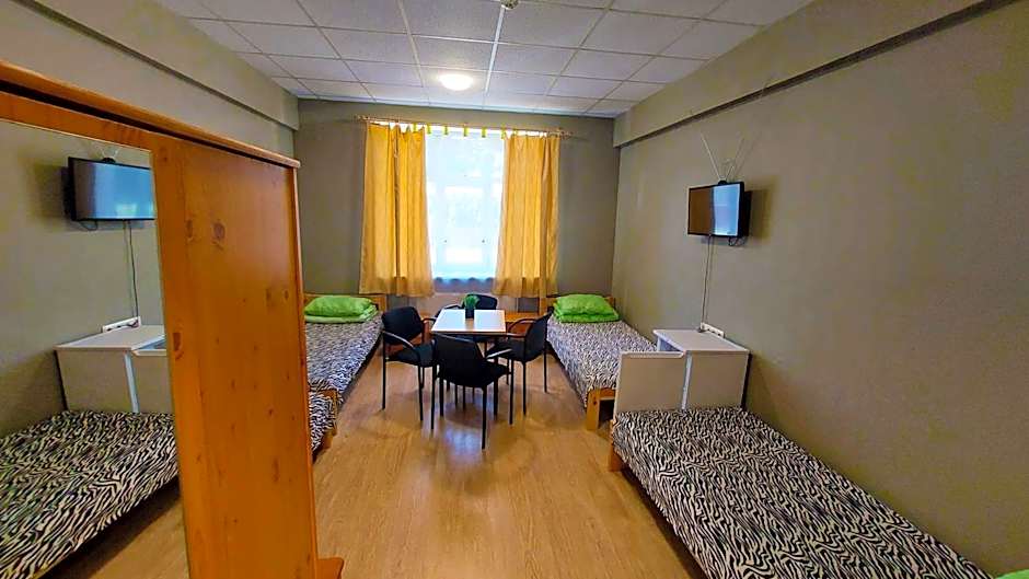 Happy Hostel